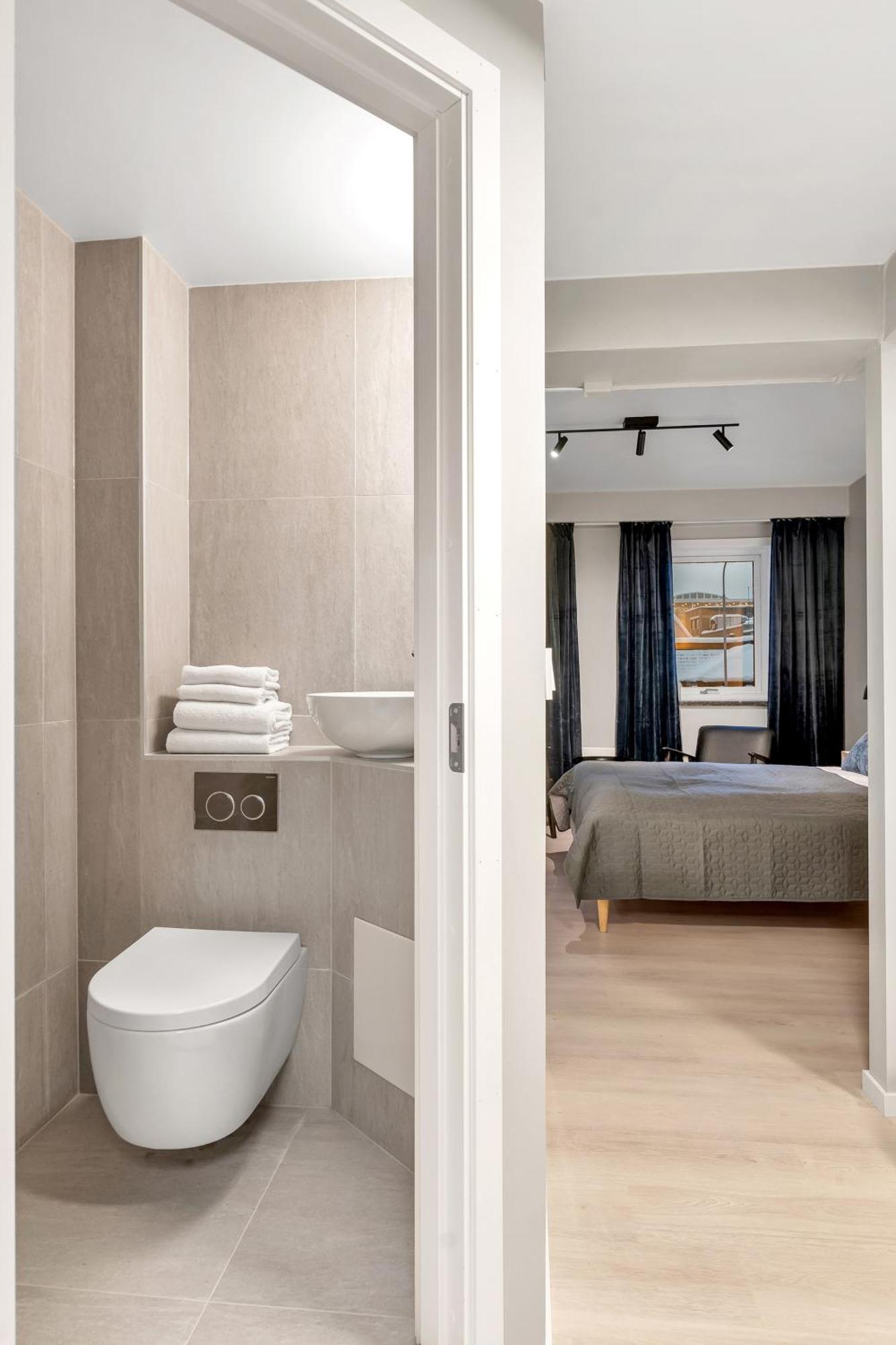 Bispegata 5 - Studio Apartment Hotel Tromso Bagian luar foto