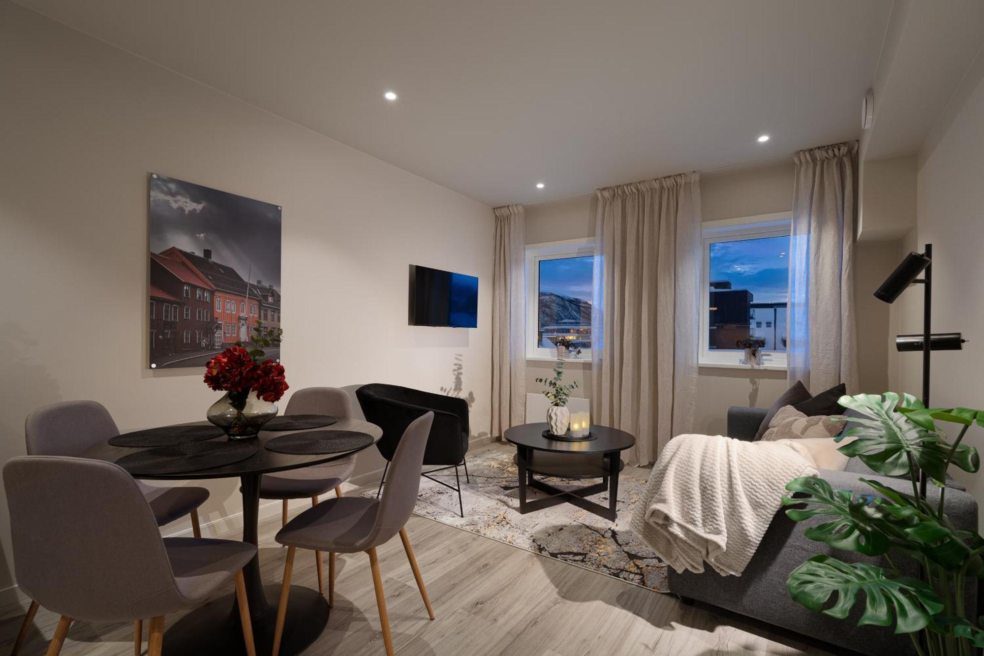 Bispegata 5 - Studio Apartment Hotel Tromso Bagian luar foto