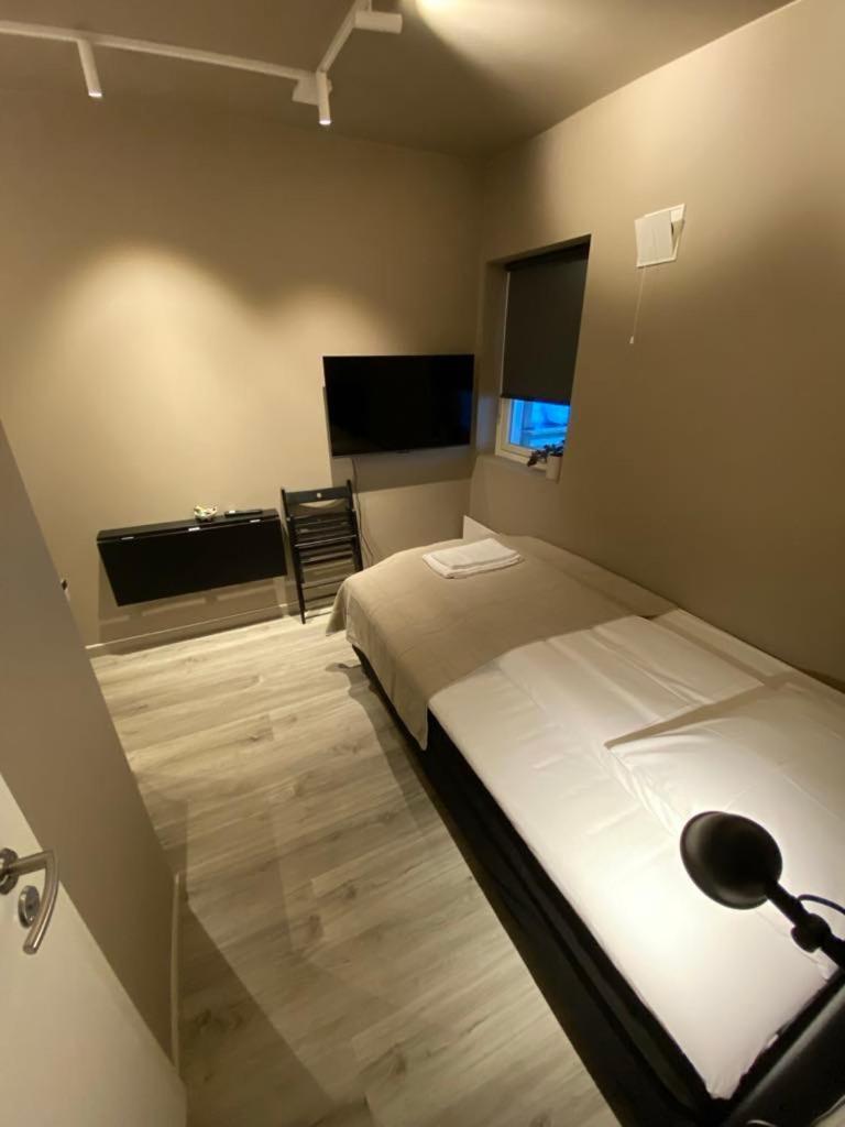 Bispegata 5 - Studio Apartment Hotel Tromso Bagian luar foto
